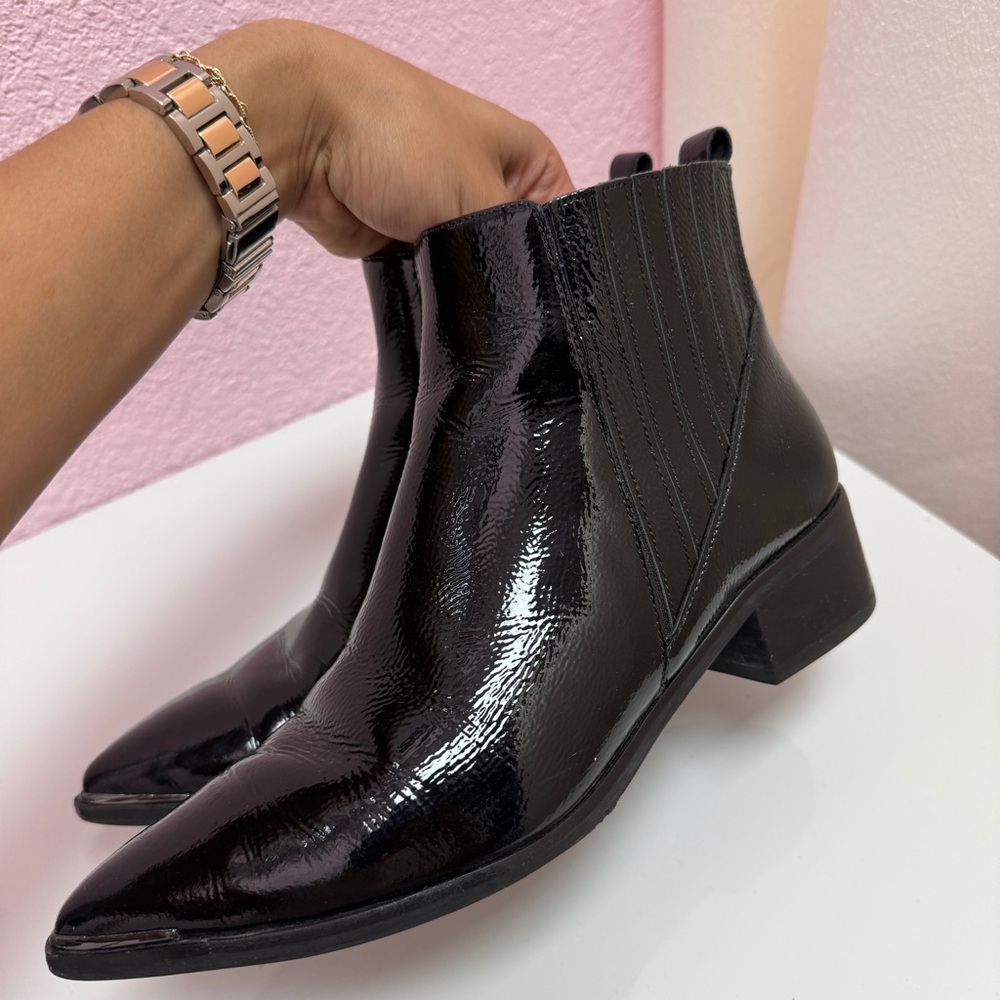 LIKE NEW Marc fisher YELLIN Patent leather booties 6.5 Black booties Black Boots